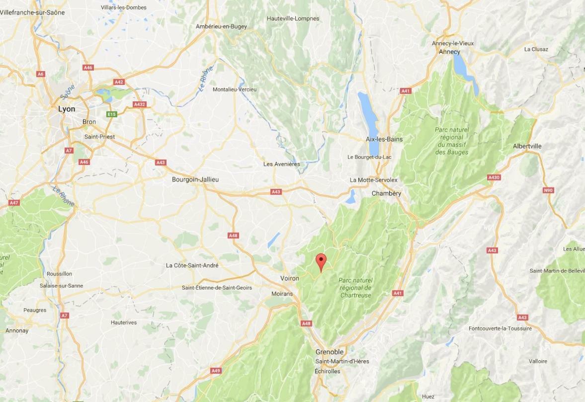 Vue Sur Les Montagnes Dans Maison Au Calme Saint-Joseph-de-Riviere Exterior foto